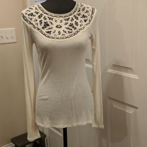 Jessica Simpson top cream med